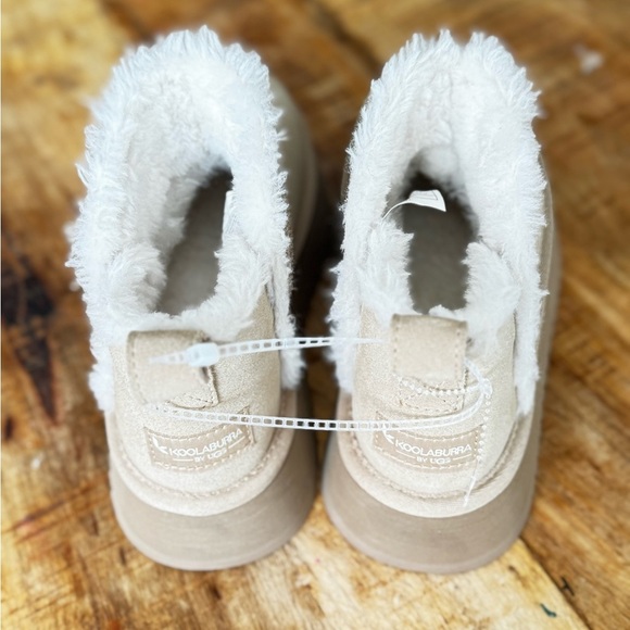 NEW Koolaburra Tan Winter Boots with Plush Lining - Picture 6 of 8